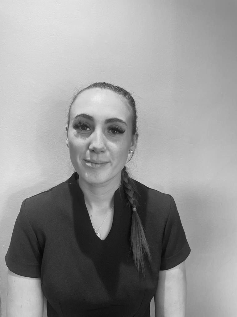 Beauty Secrets Team Headshots: Amelia
