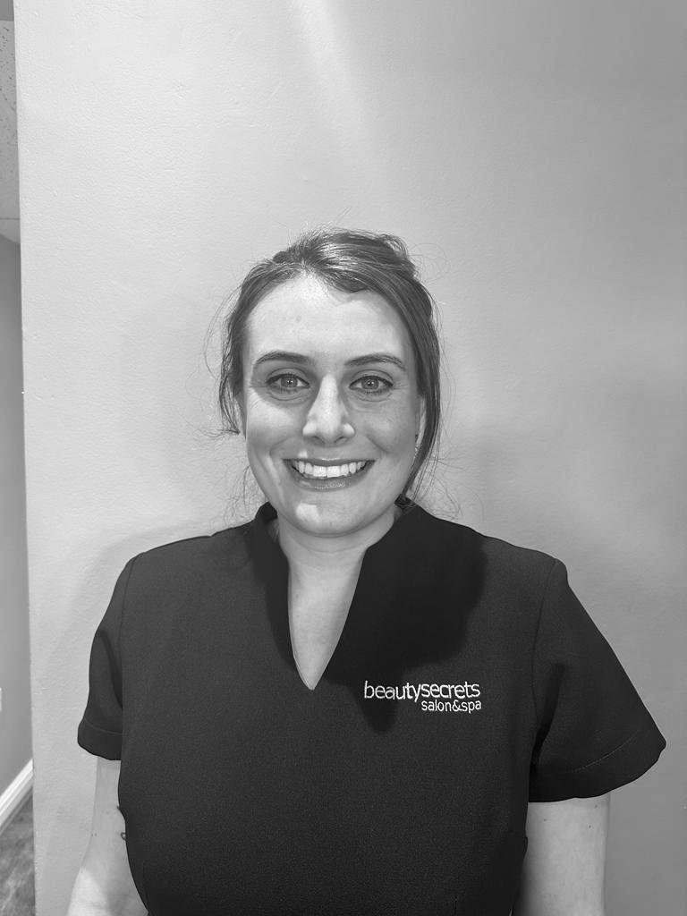 Beauty Secrets Team Headshots: Nicola