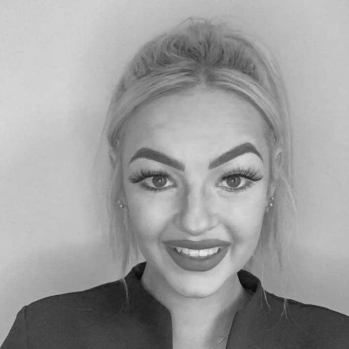 Beauty Secrets Team Headshots: Stephanie
