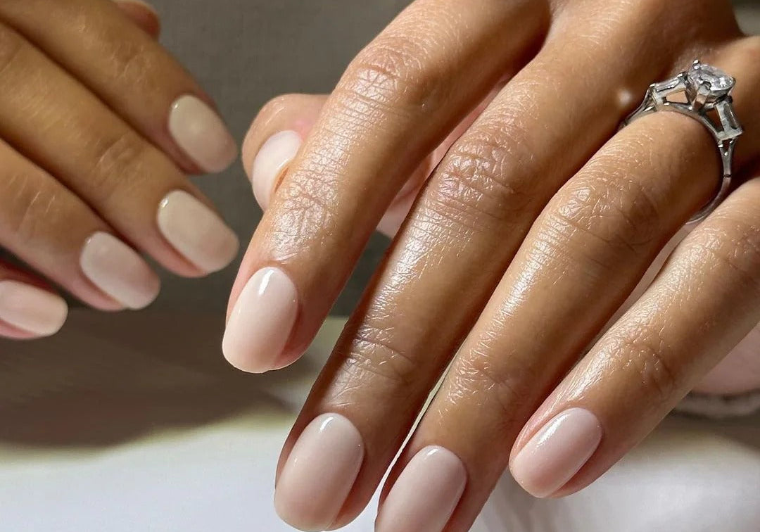 womans manicure with biosculpture manicure