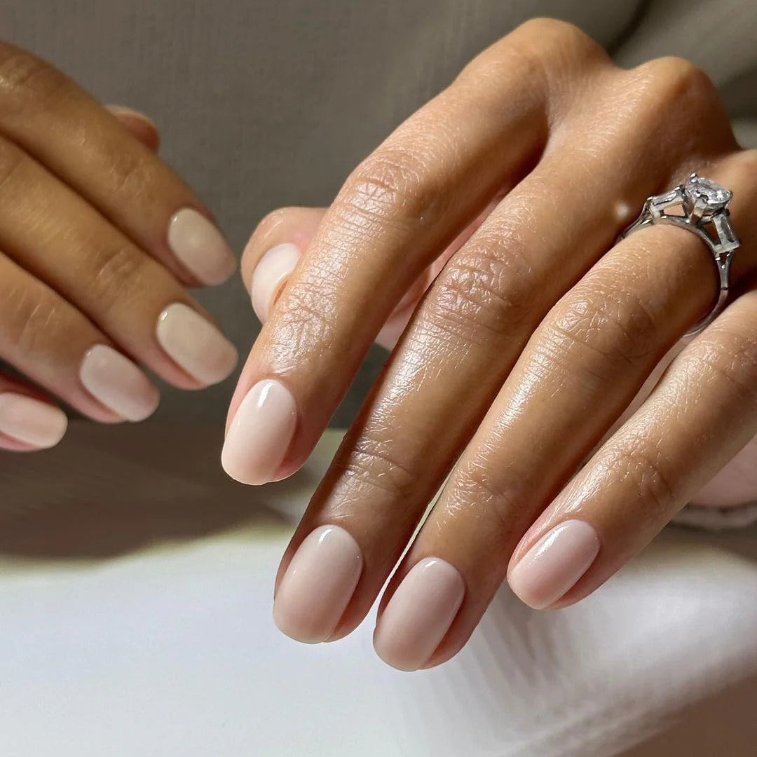 womans manicure with biosculpture manicure