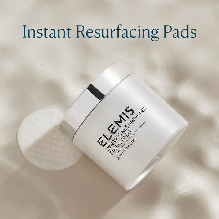 ELEMIS Dynamic Resurfacing Facial Pads product image with heading. 